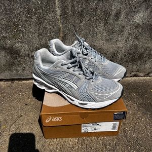 Asics Kayano 14